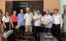 Phó Chủ tịch UBND thành phố Thanh Hoá Nguyễn Việt Hùng thăm, tặng quà các gia đình chính sách