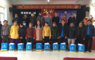 LĐLĐ thành phố Thanh Hóa trao quà cho đoàn viên khó khăn