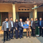 Chủ tịch UBND thành phố Lê Trọng Thụ trao biển hỗ trợ xây dựng nhà ở cho gia đình liệt sỹ tại phường Nam Ngạn